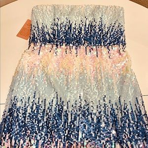 NWT MONIQUE LHUILLIER Stappless Evening Gown